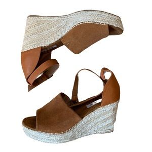 *As is* Steve Madden Jaylen Espadrille Wedges Cognac